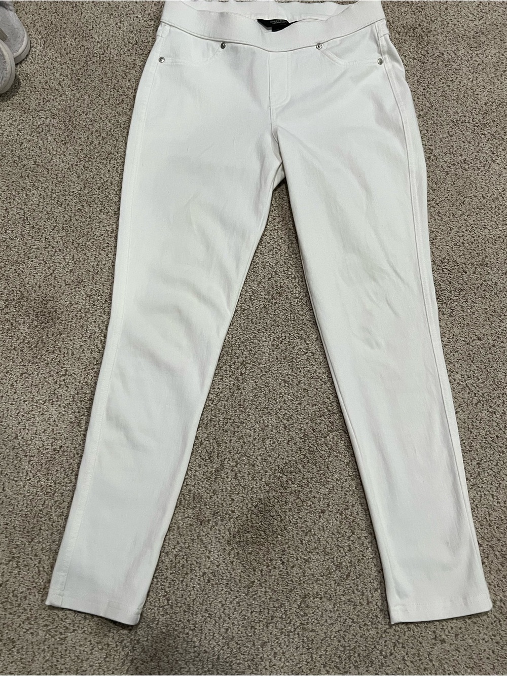 Simply Vera Wang Stretchy White Straight Leg Pants Women’s Size Small
